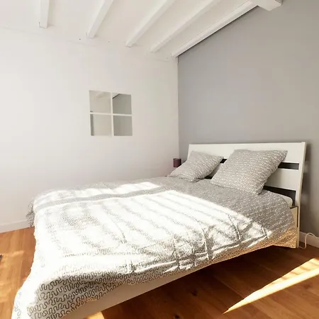 Апартаменты Escale De 80 M2 Avec Cour Et Parking