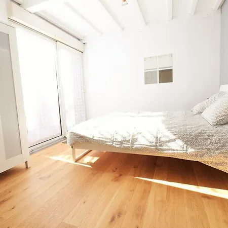 Апартаменты Escale De 80 M2 Avec Cour Et Parking