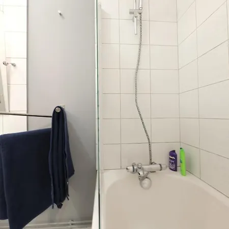 Escale De 80 M2 Avec Cour Et Parking * Lille