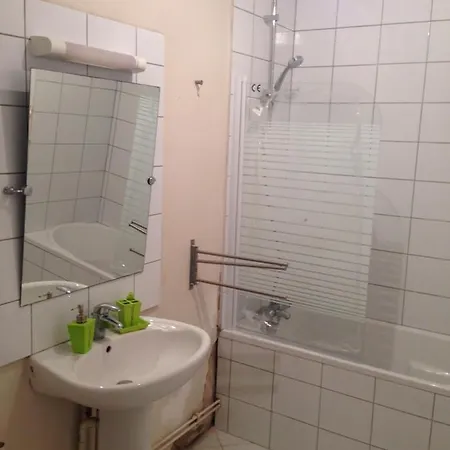 Apartament Escale De 80 M2 Avec Cour Et Parking Lille